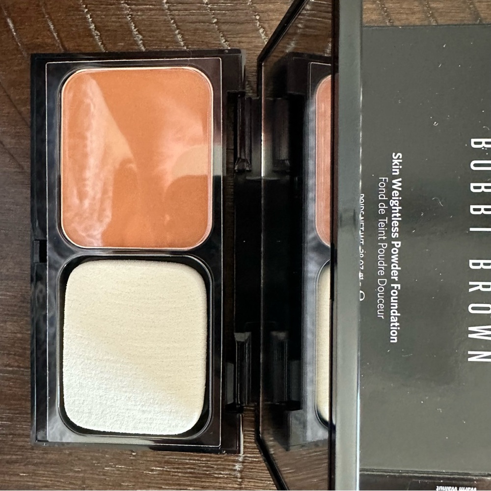NIB Bobbi Brown Skin Weightless Power Foundation .38 oz W-096 WARM WALNUT - Picture 4 of 6